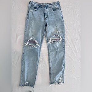 Pilcro Anthropology Women’s distressed straight jeans size 31